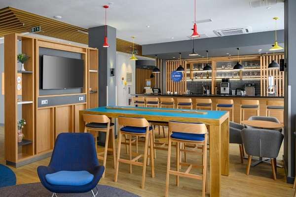 Холидей Inn Express на Сейфуллина