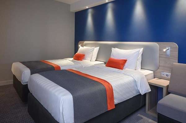 Холидей Inn Express на Сейфуллина