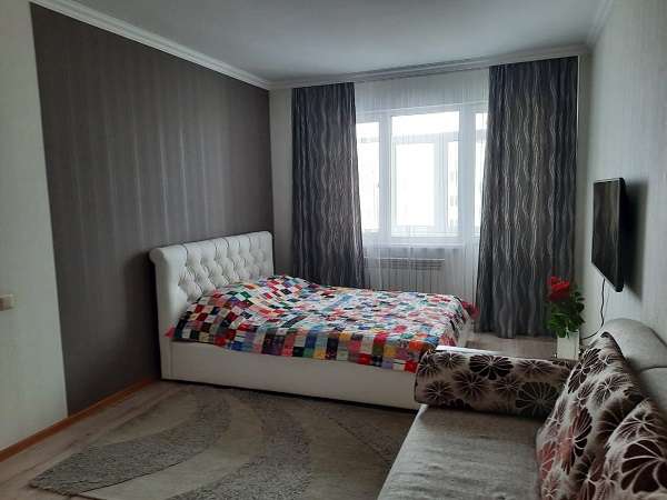 1х комнатная квартира на Иманбаевой