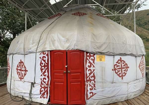 Ресторан в горах Хан Сарай