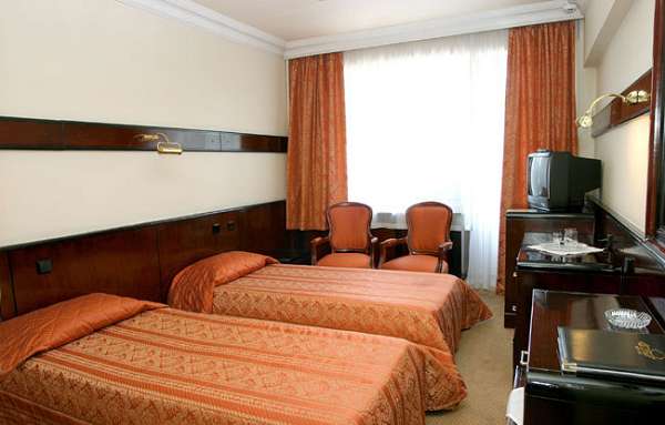 Гостиница Отырар на Гоголя