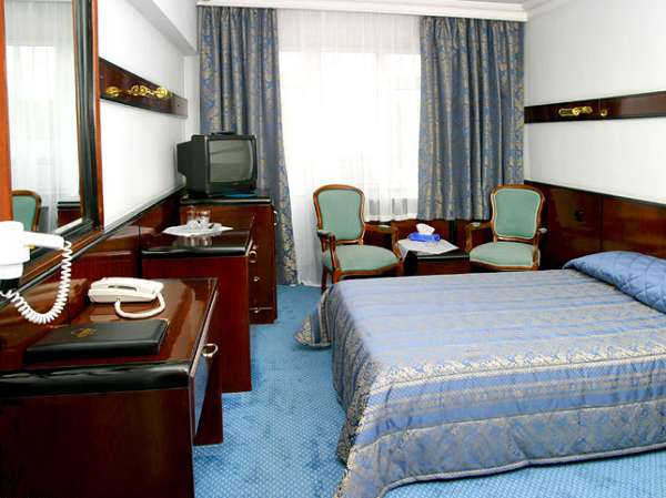 Гостиница Отырар на Гоголя