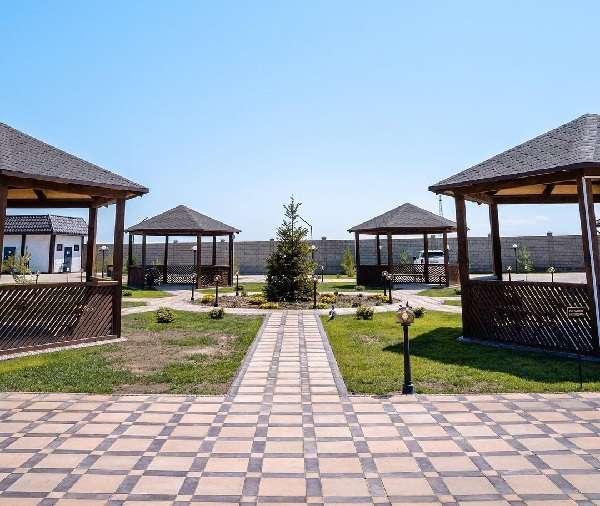 Отель Four Seasons (4 сезона)