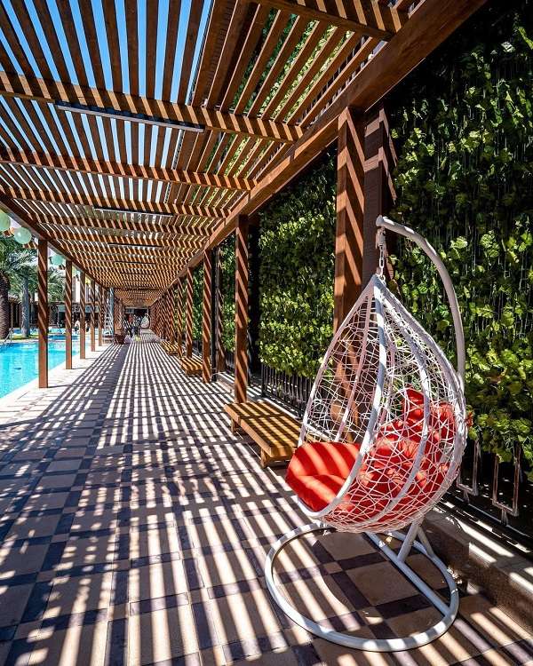 Отель Four Seasons (4 сезона)