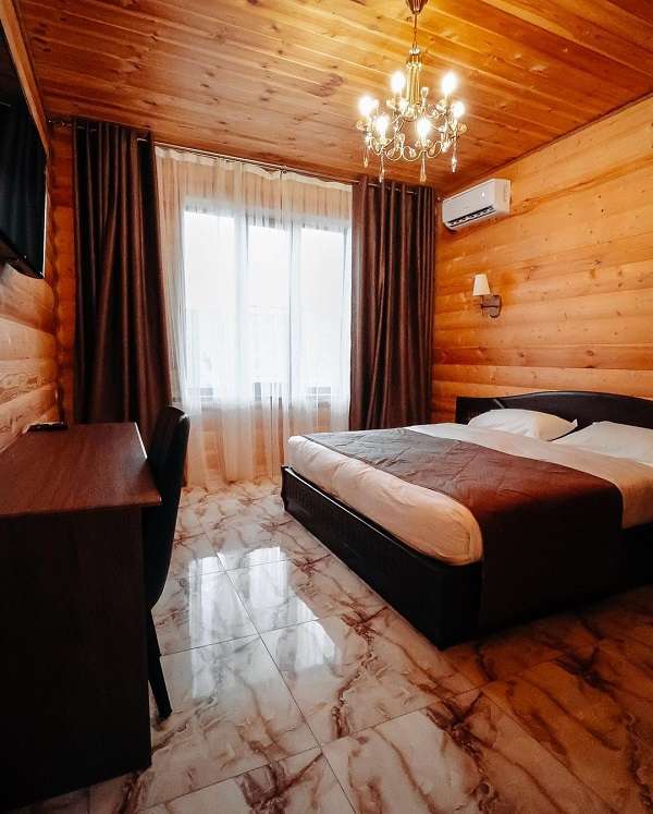 Отель Four Seasons (4 сезона)