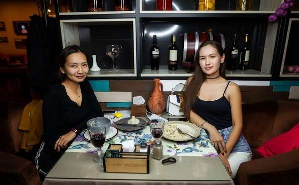 Ресторан Хачапури Хинкальевич на Достык