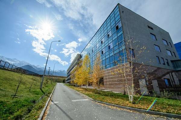 Встретить Новый Год 2025 в горном отеле Акбулак