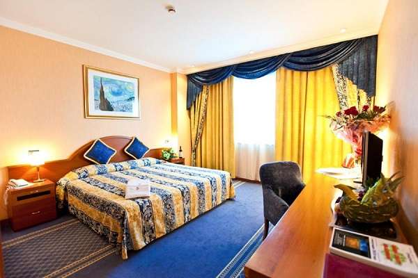 River Palace Hotel (Ренко) в центре