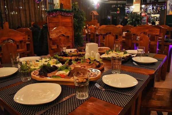 Кафе Гламур на Хмельницкого (семейное кафе)