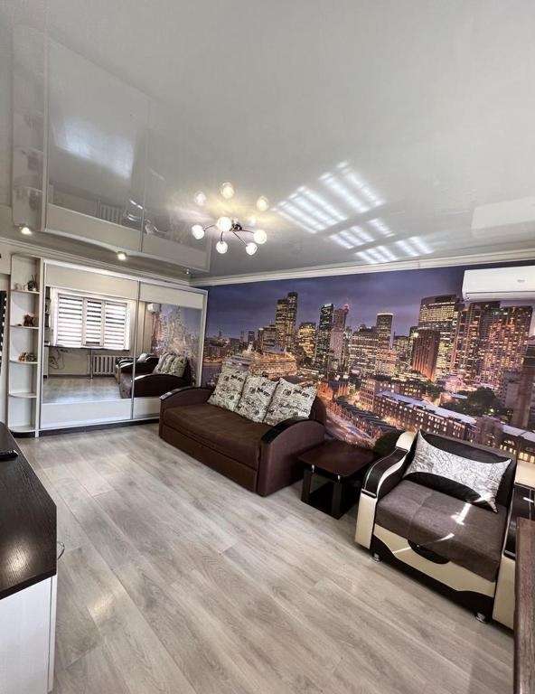 Квартира посуточно в центре (может разместиться 3 человека)