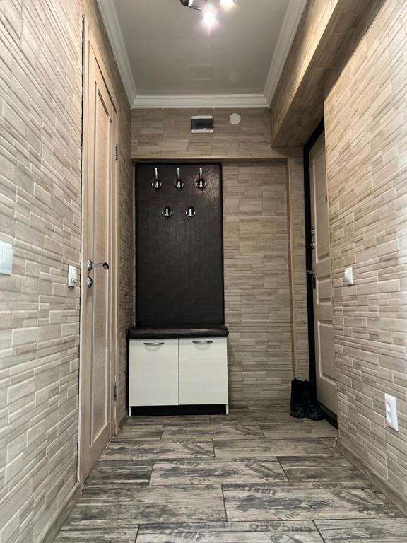 Квартира посуточно в центре (может разместиться 3 человека)