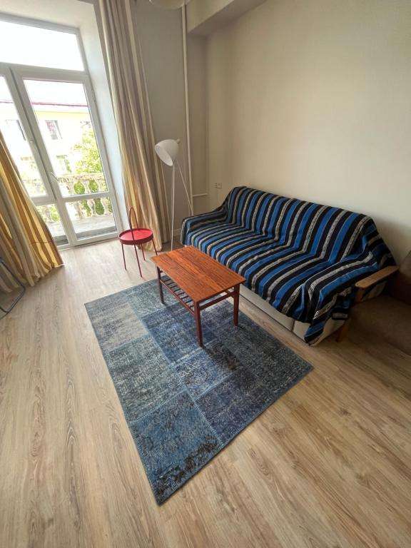 Двухкомнатная квартира на Назарбаева