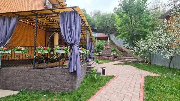 Crypto Hotel Club центр
