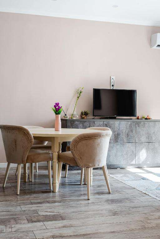 Двухкомнатная квартира на Шарипова