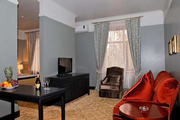 Гостиница Plaza Hotel посуточно