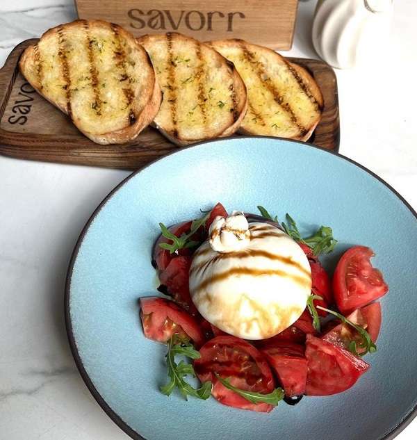 Семейный ресторан Savorr