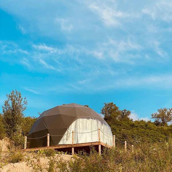 Глэмпинг с панорамным видом на город Menin house