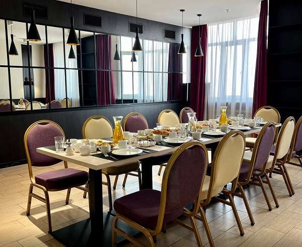 Панорамный бар Sky17 на крыше 18 этажа