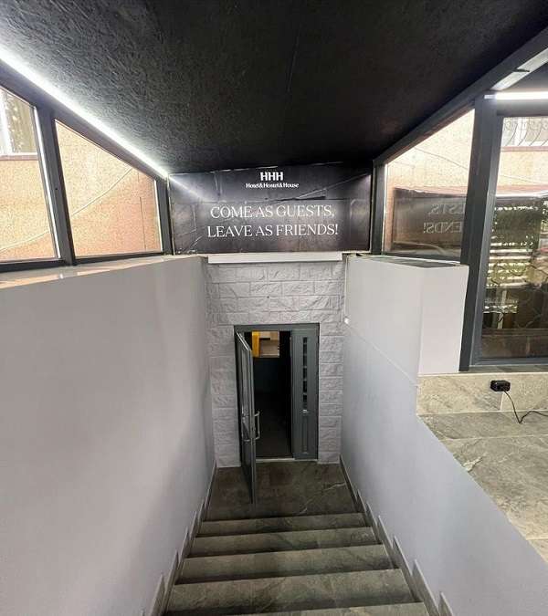 Hotel Hostel House на левом берегу