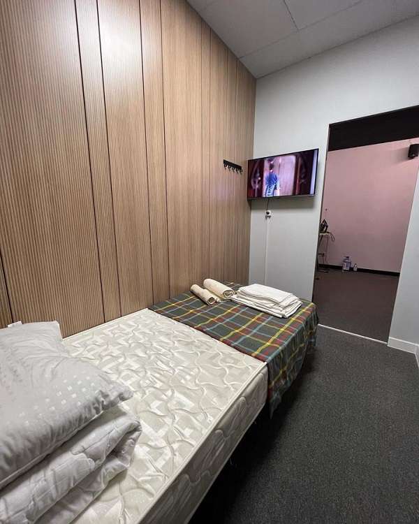 Hotel Hostel House на левом берегу