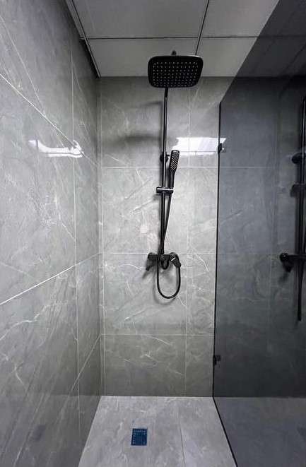 Hotel Hostel House на левом берегу