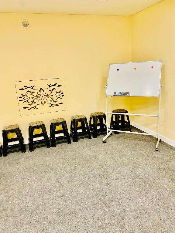 Like Home Hostel рядом Посольство России, Центральный Стадион