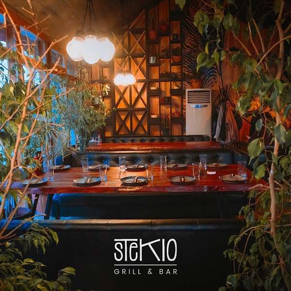 Кафе Стекло рядом Тойота и Субару центры