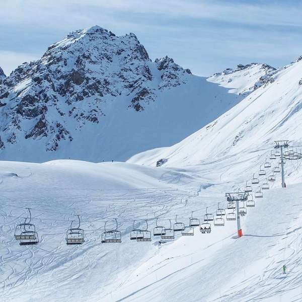 Alpine Eco-hotel Tenir