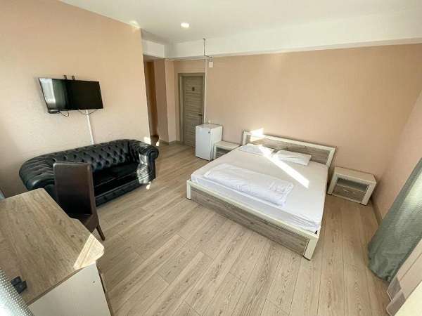 Гостиница в Каскелене Resident Hotel рядом с трассой