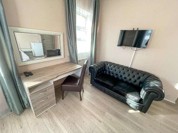 Гостиница в Каскелене Resident Hotel рядом с трассой