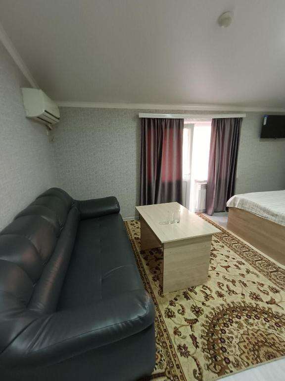 Отель Ровный рядом с Больницей