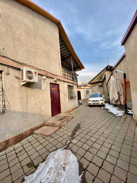Хостел Esentai Hostel в центре