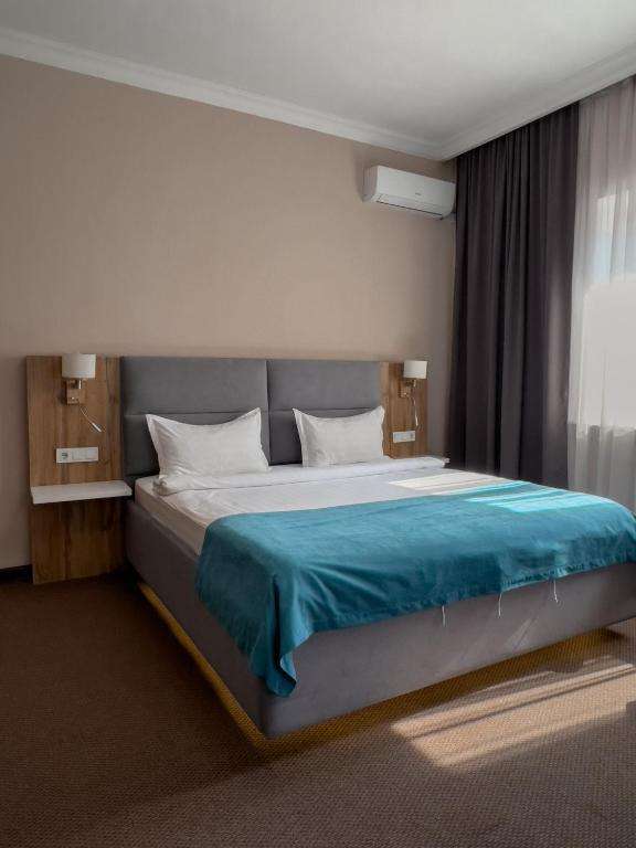 Отель Керемет для двоих или для одного