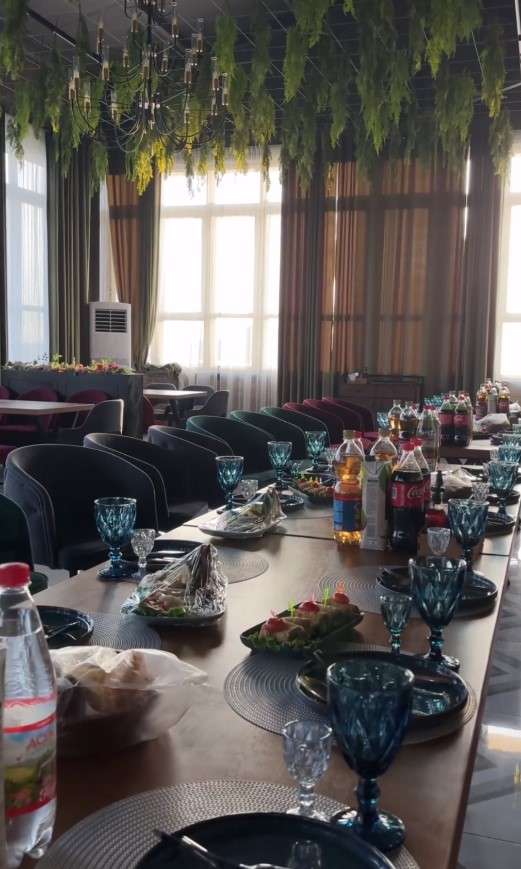 Кафе Alatau Resort с бассейном