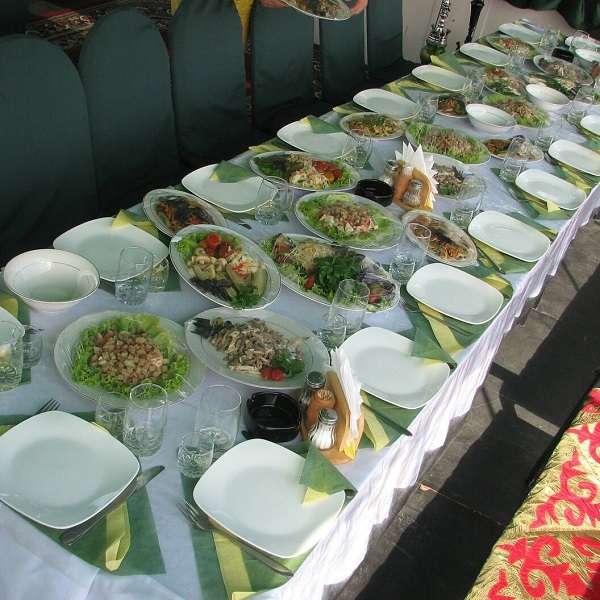 Пляж Айна Су (бывшая Ак Отау) аренда теплохода