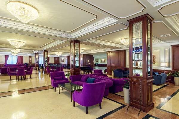 Элитный Radisson Hotel Astana в центре