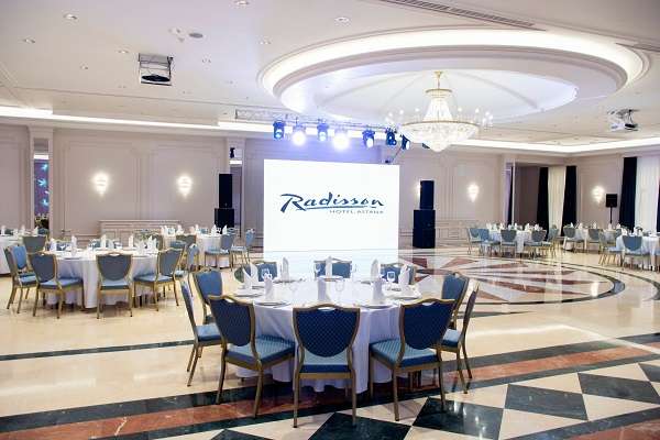 Элитный Radisson Hotel Astana в центре