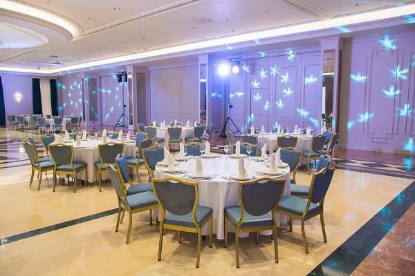 Элитный Radisson Hotel Astana в центре