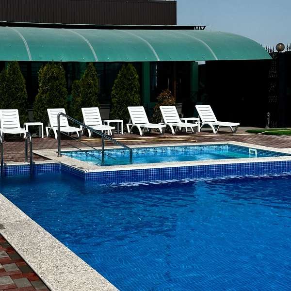 Бассейны Aquamarine, Тапчаны, Мини-отель