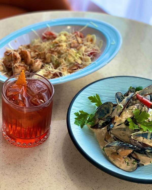 Бассейны Aquamarine, Тапчаны, Мини-отель