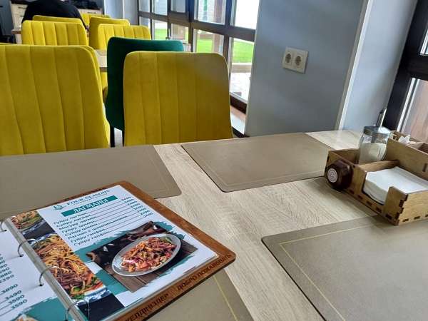 Отель Four Seasons (4 сезона)