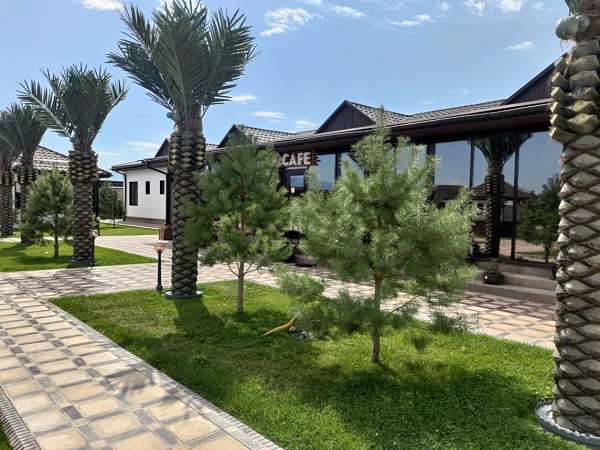 Отель Four Seasons (4 сезона)