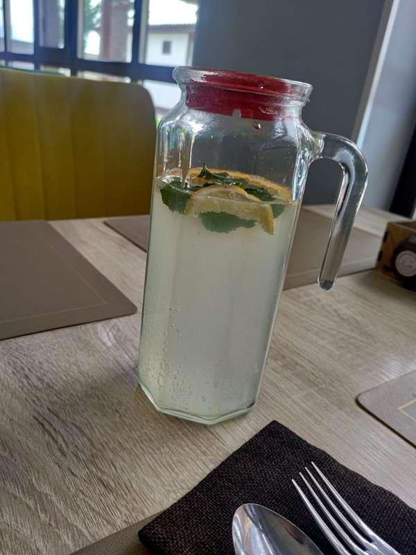 Отель Four Seasons (4 сезона)