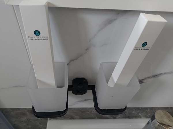 Отель Four Seasons (4 сезона)