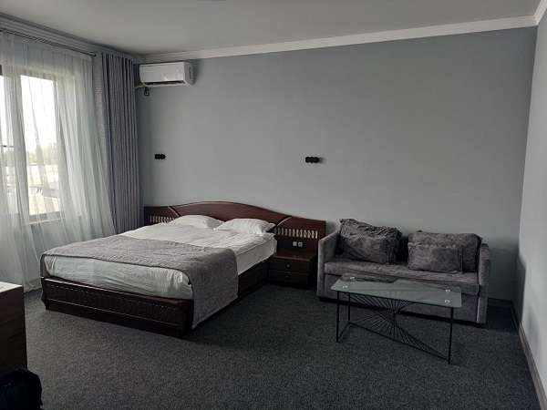 Отель Four Seasons (4 сезона)