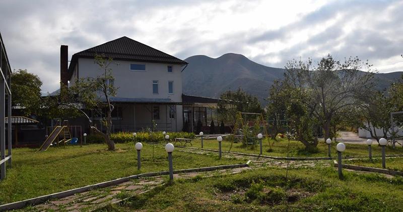 Загородный отель АлмаПорт