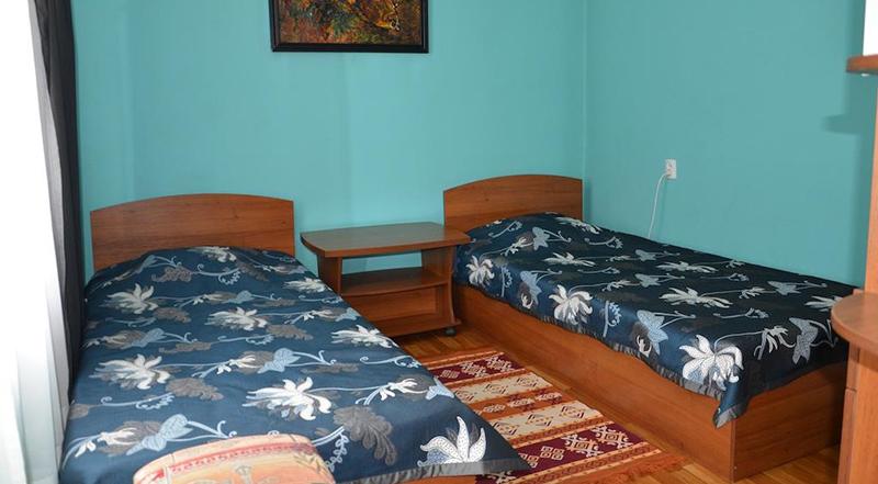 Дешевая Гостиница Тахар  ЖД Вокзал 2