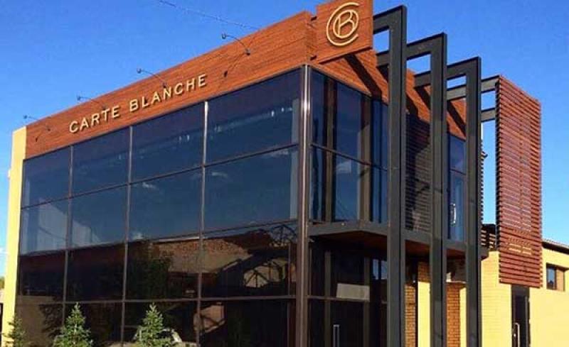 Лаунж-рестобар Carte Blanche