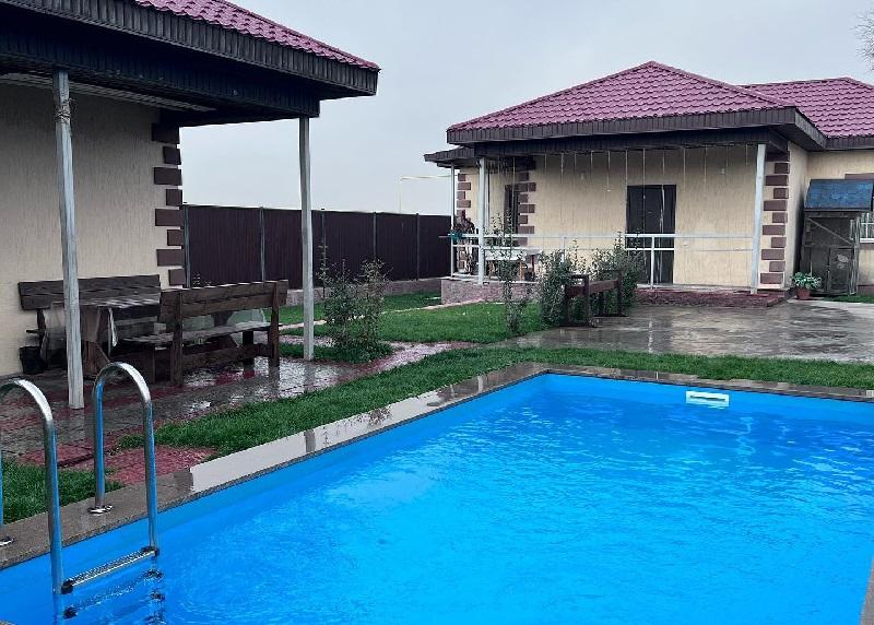 Аренда дома с бассейном Di house